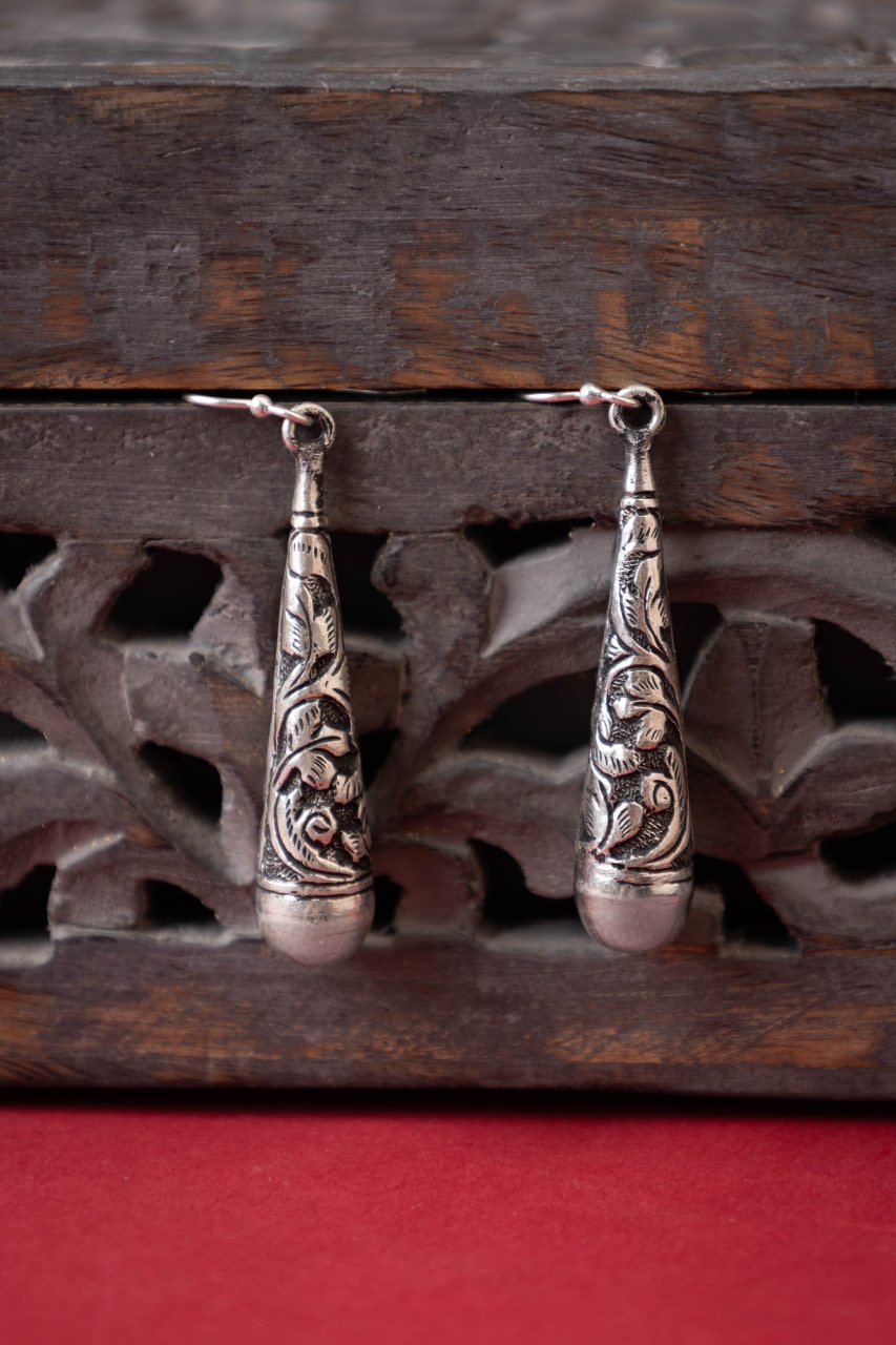 Adya Intricate Chitai Drop Versatile Earring