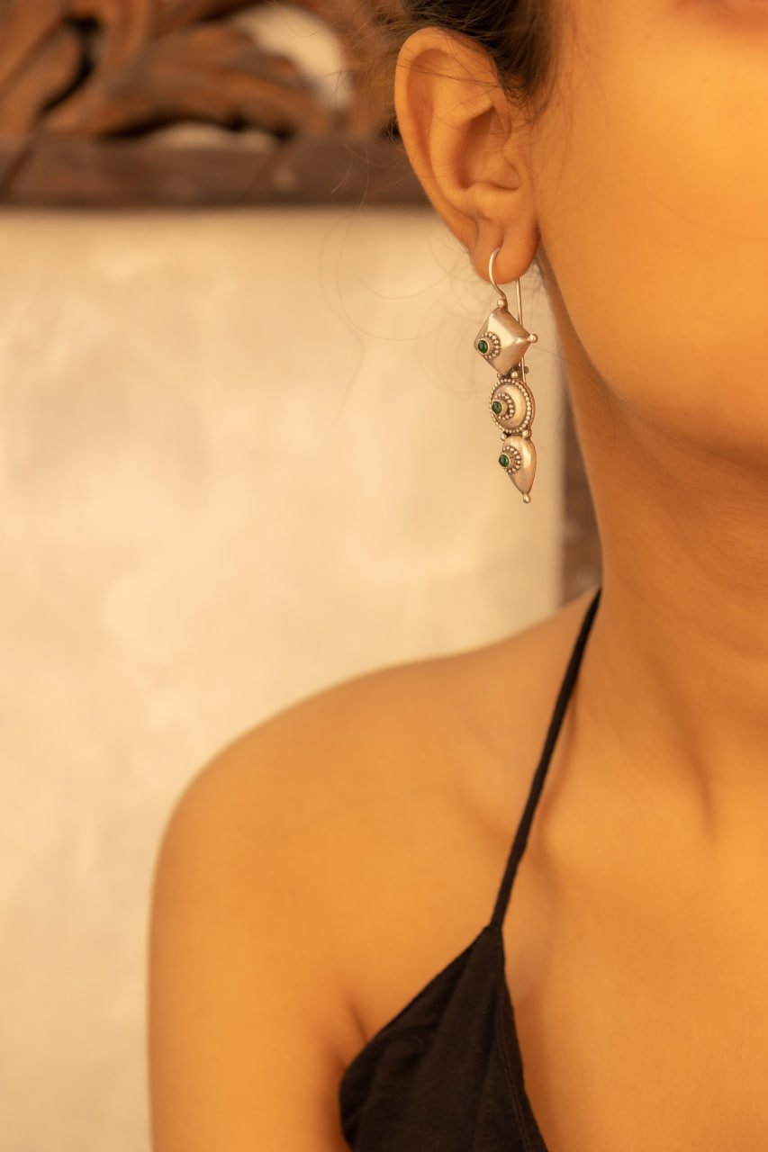 Adya Tri Motif Versatile Green Stone Earring