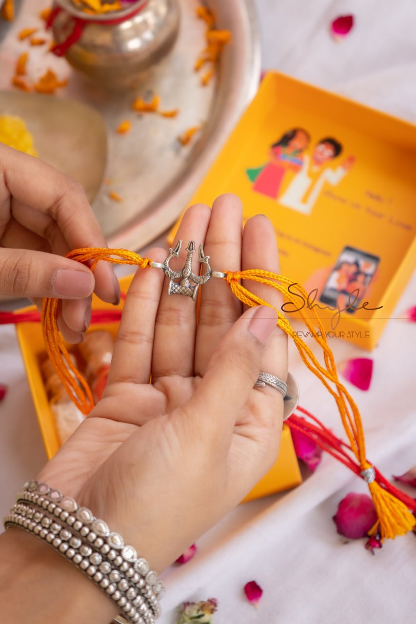 Anvaya Intricate Trishul Strength Rakhi