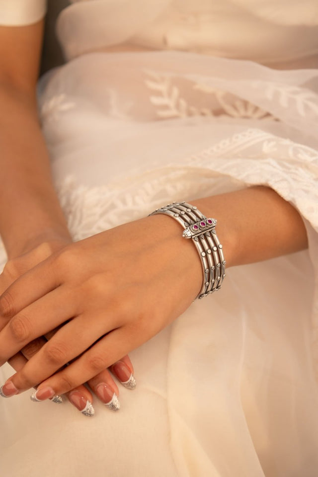 Anvaya Timeless Layered Kada