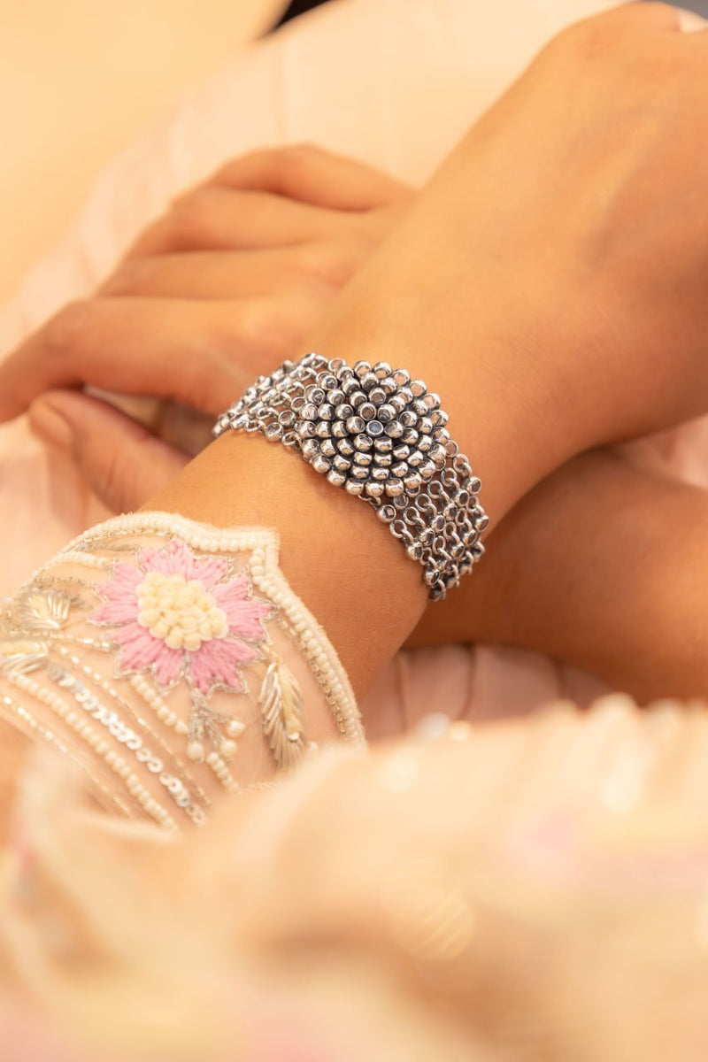 Essence Scintillating Cocktail Bracelet