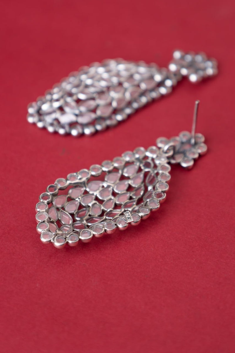 Essence Scintillating Drop Earring