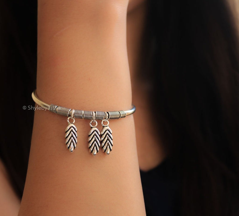 Petals Charm Butterfly End Bracelet