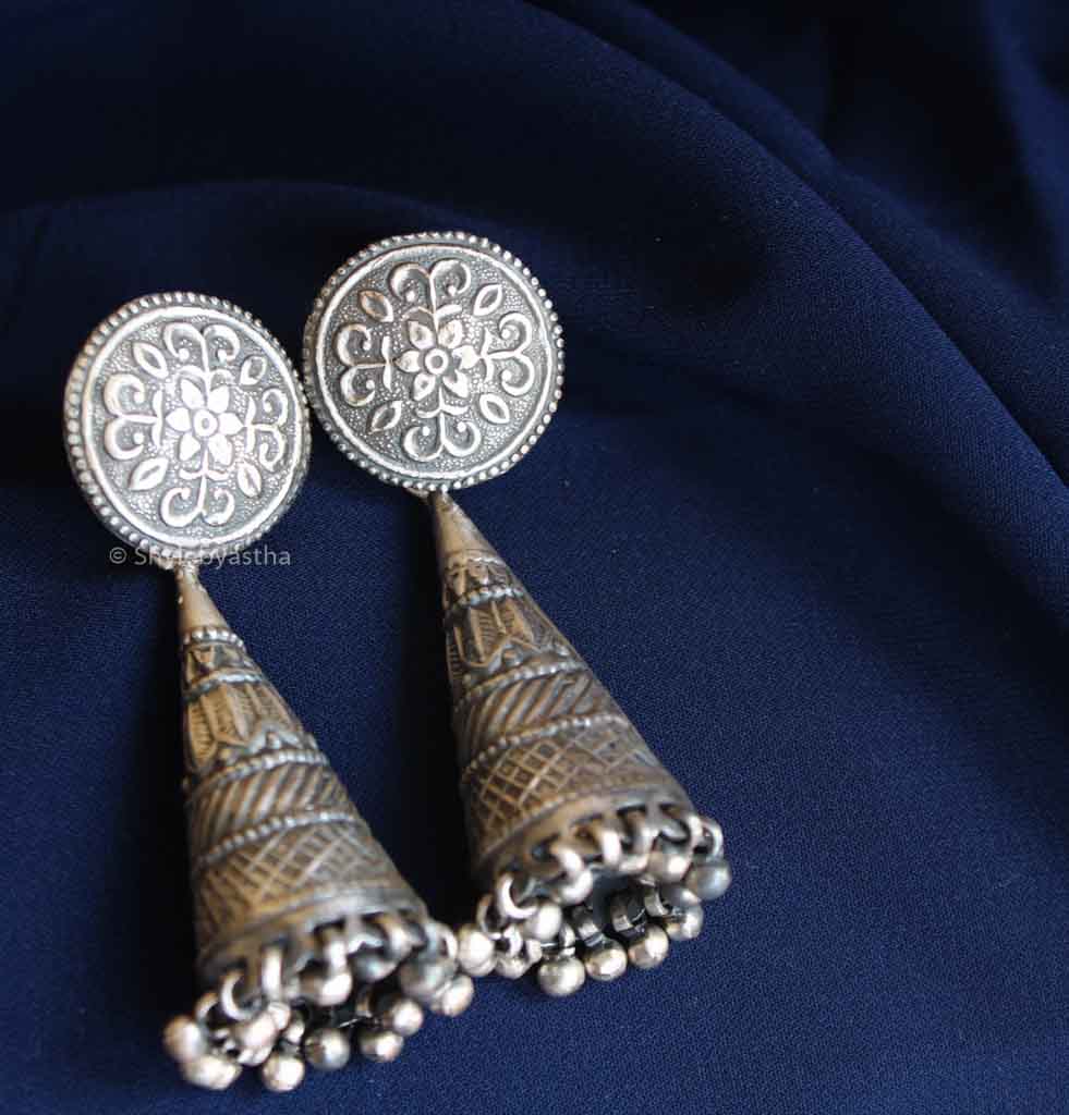 Mizoya Classic Conical Jhumkas