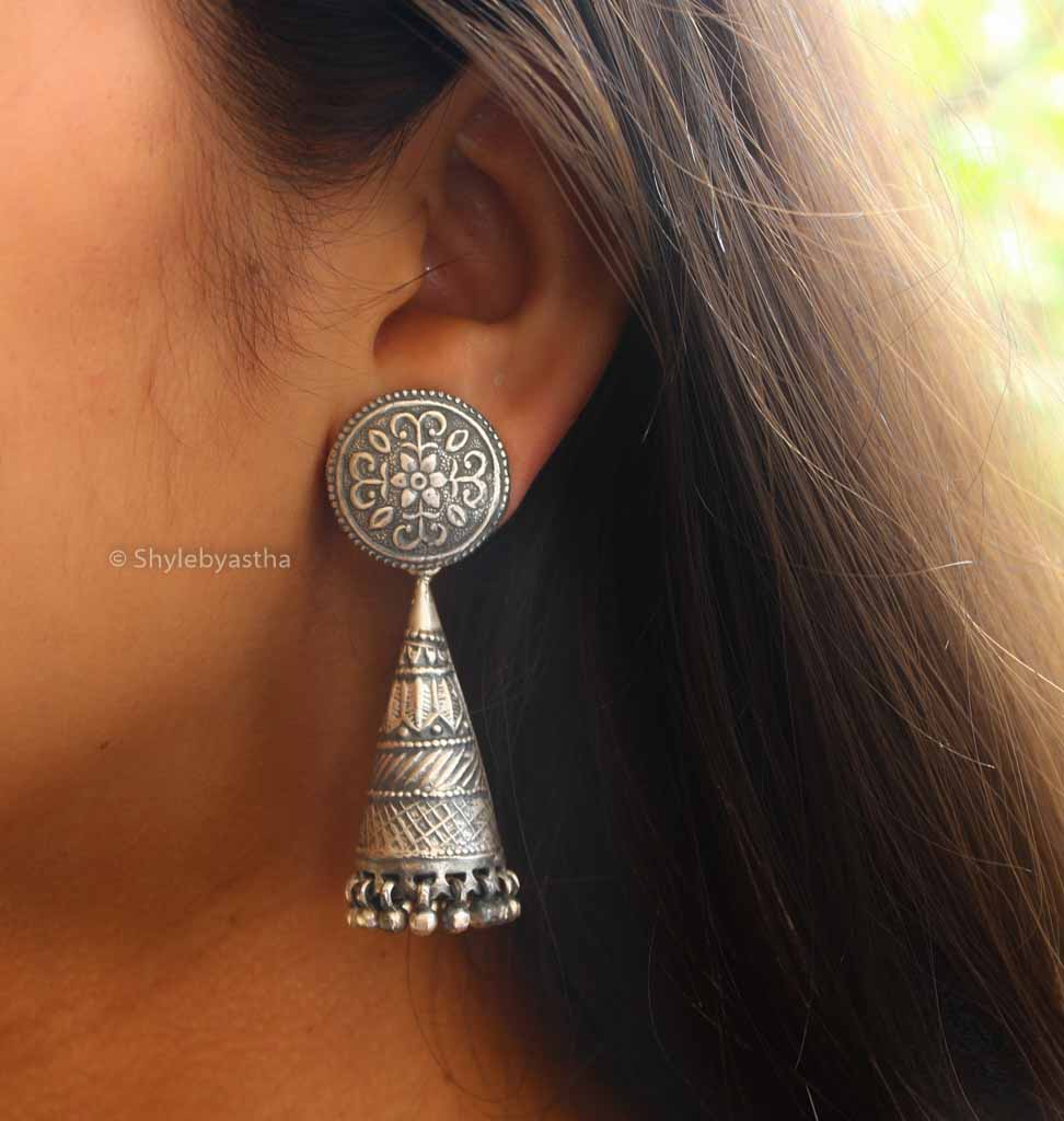 Mizoya Classic Conical Jhumkas