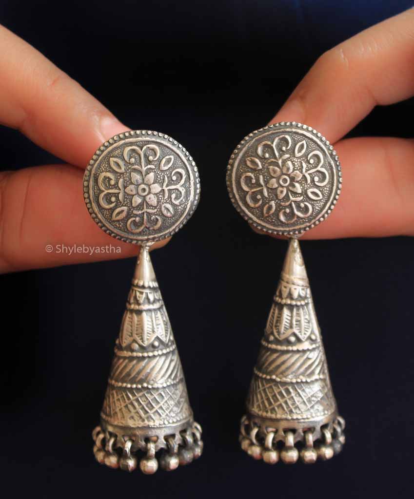 Mizoya Classic Conical Jhumkas