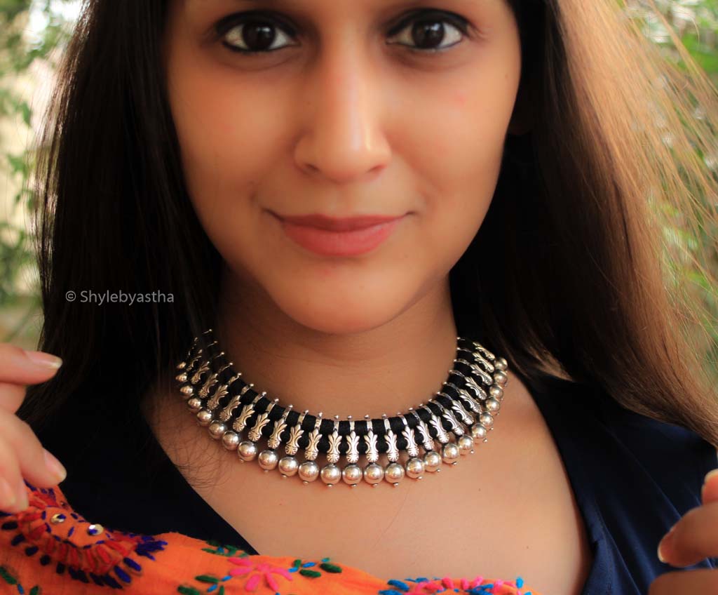 Moh Classic Ball Choker