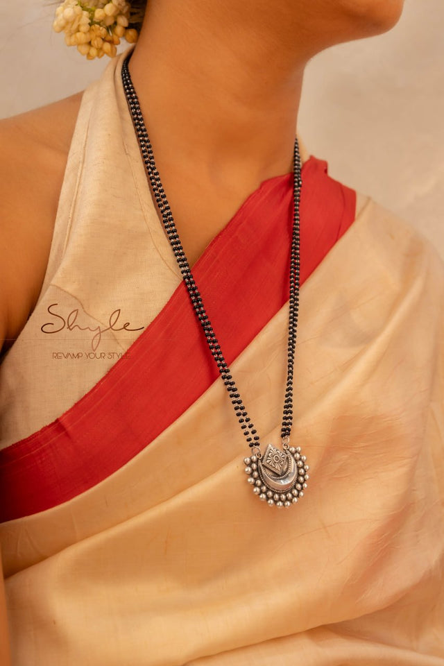 Mizoya Chandra Embossed Versatile Mangalsutra