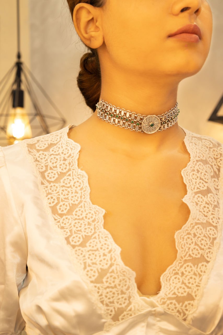 Mizoya Flower Motif Green Jadau Choker