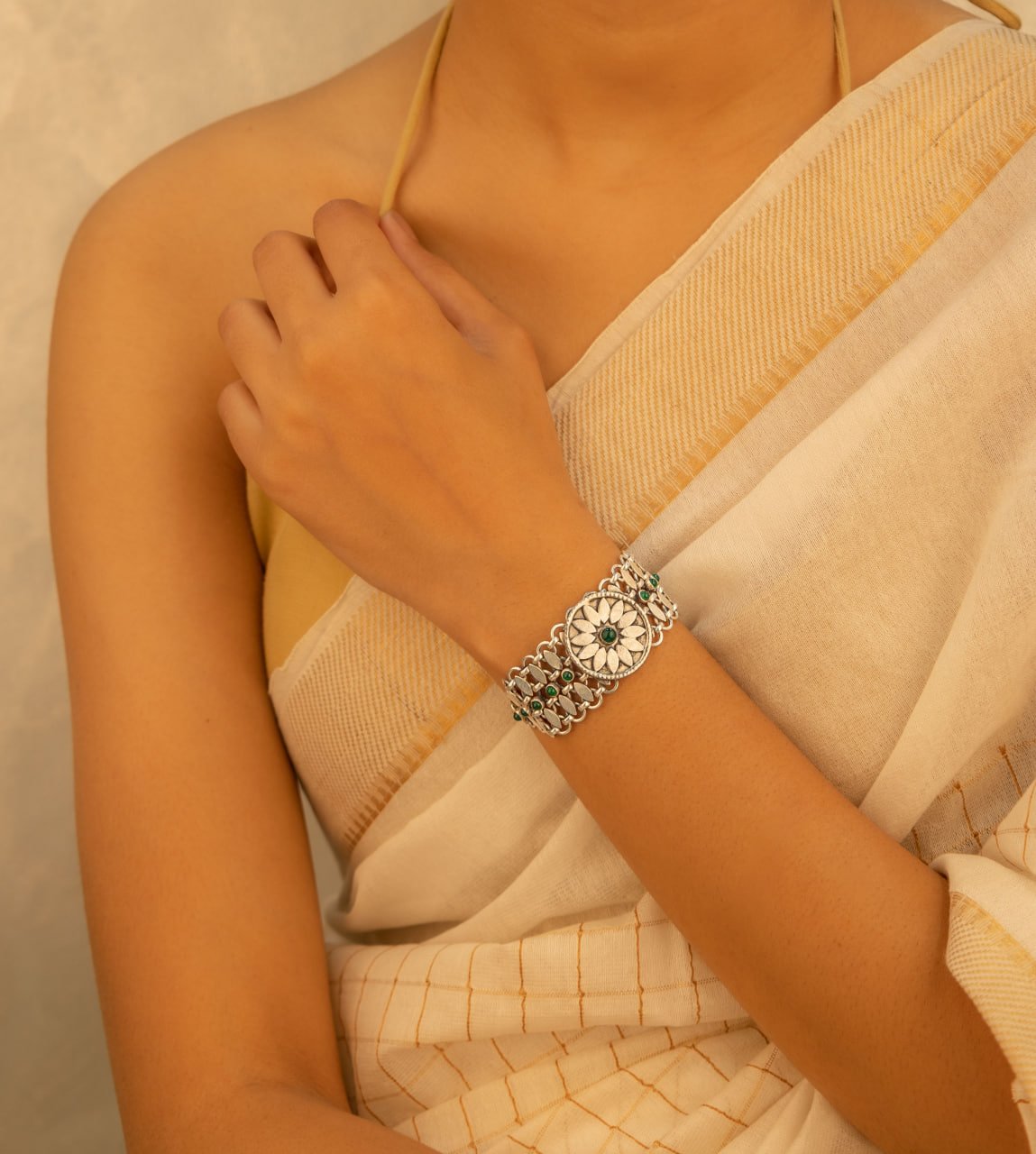 Mizoya Flower Motif Jali Jadau Green Bracelet