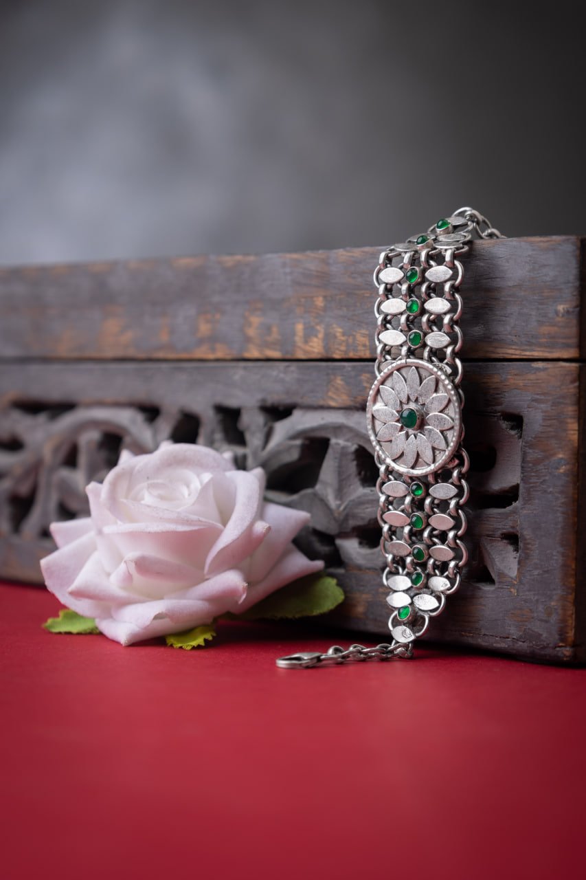 Mizoya Flower Motif Jali Jadau Green Bracelet