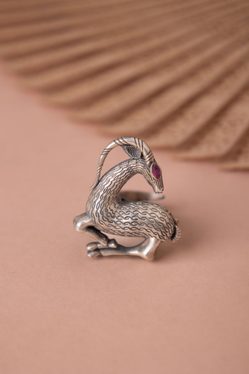 Mizoya Hiran Statement Ring