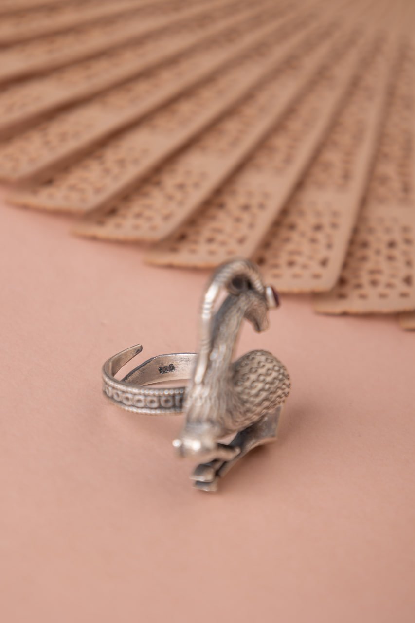 Mizoya Hiran Statement Ring