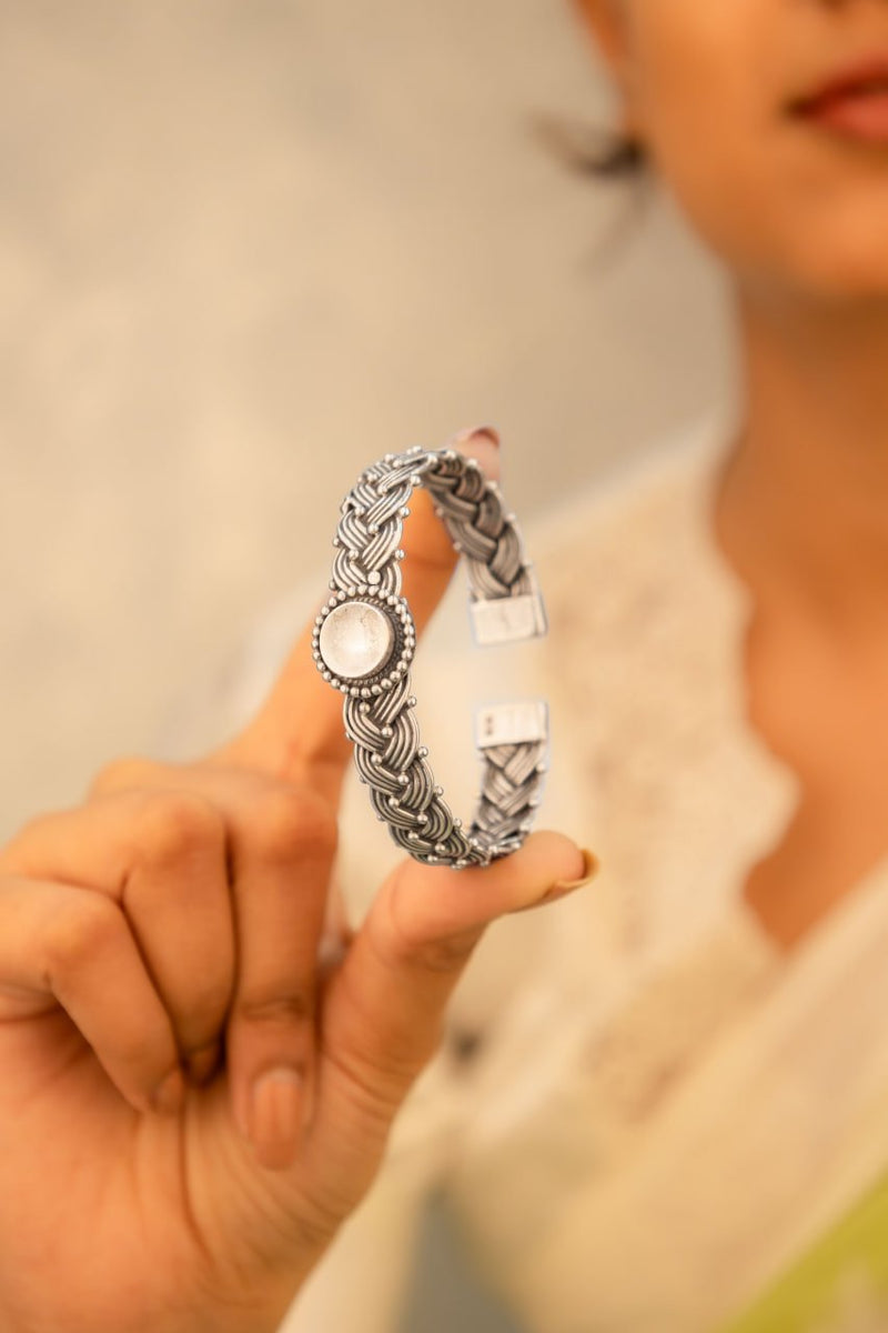 Mizoya Intricate Braid Knot Kada
