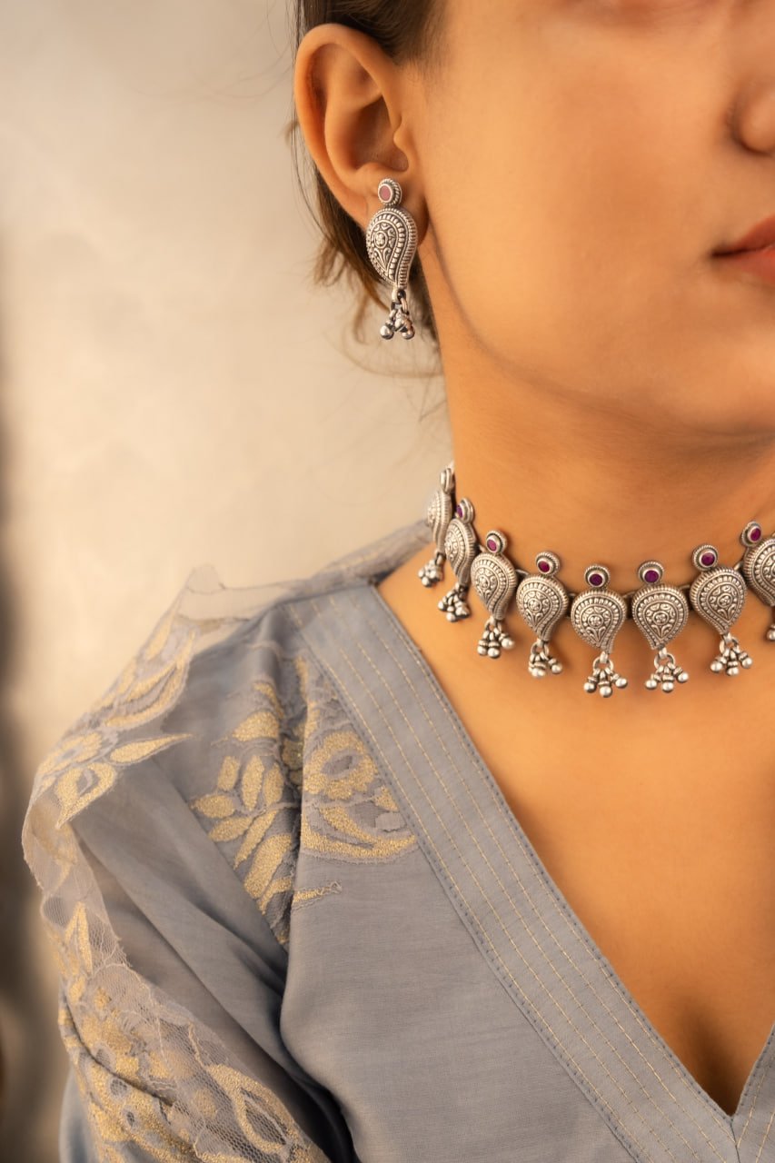 Mizoya Intricate Ghughri Drop Carry Motif Choker Earring Set