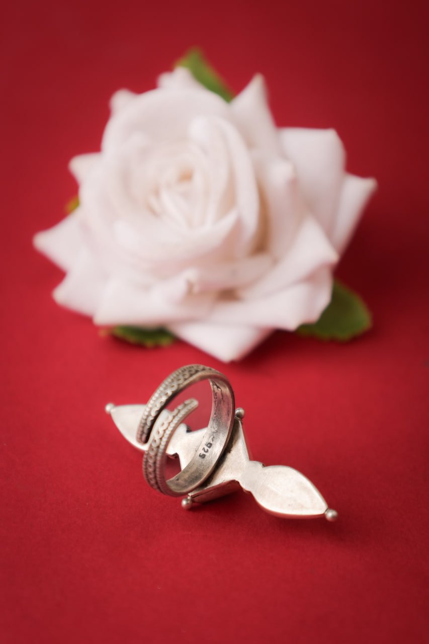 Mizoya Tri Motif Pink Stone Ring