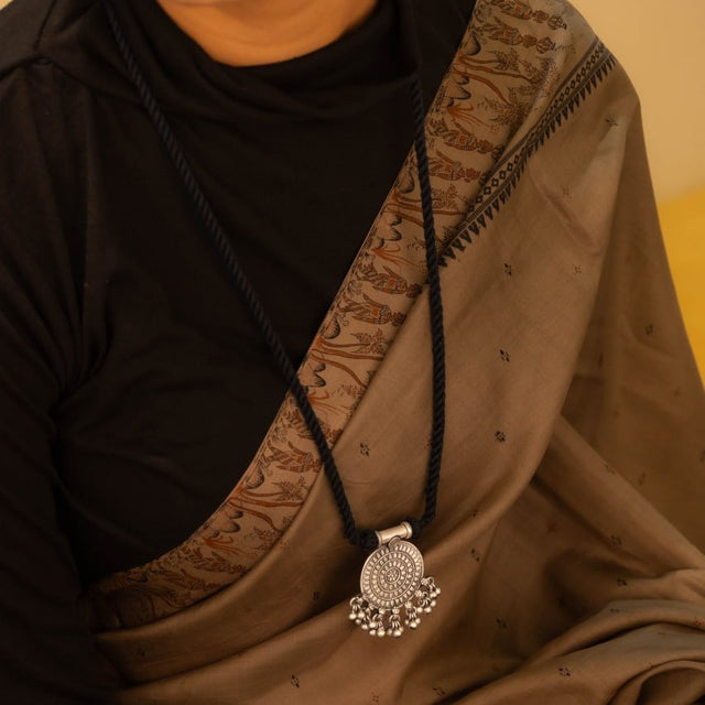 Mizoya Concentric Ghughri Dori Necklace