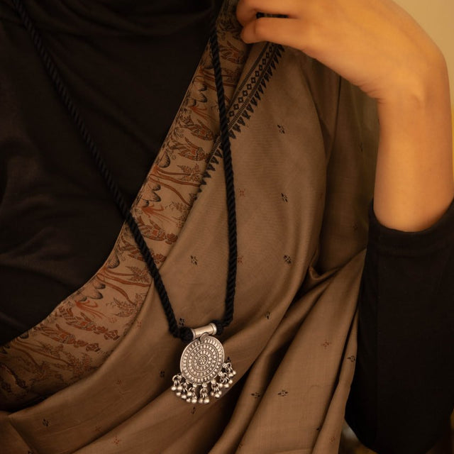 Mizoya Concentric Ghughri Dori Necklace