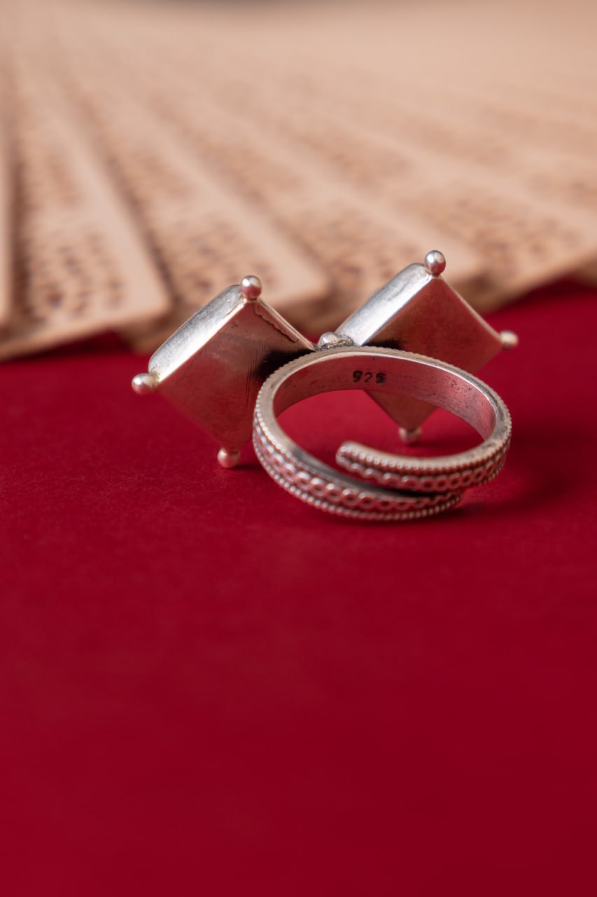 Moh Dual Tikdi Embossed Green Matte Ring