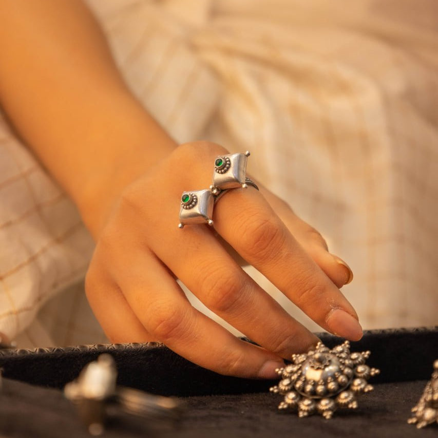 Moh Dual Tikdi Embossed Green Matte Ring