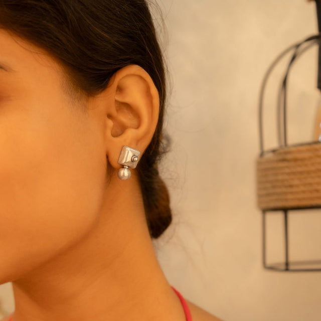Moh Embossed Matte Stud Earring
