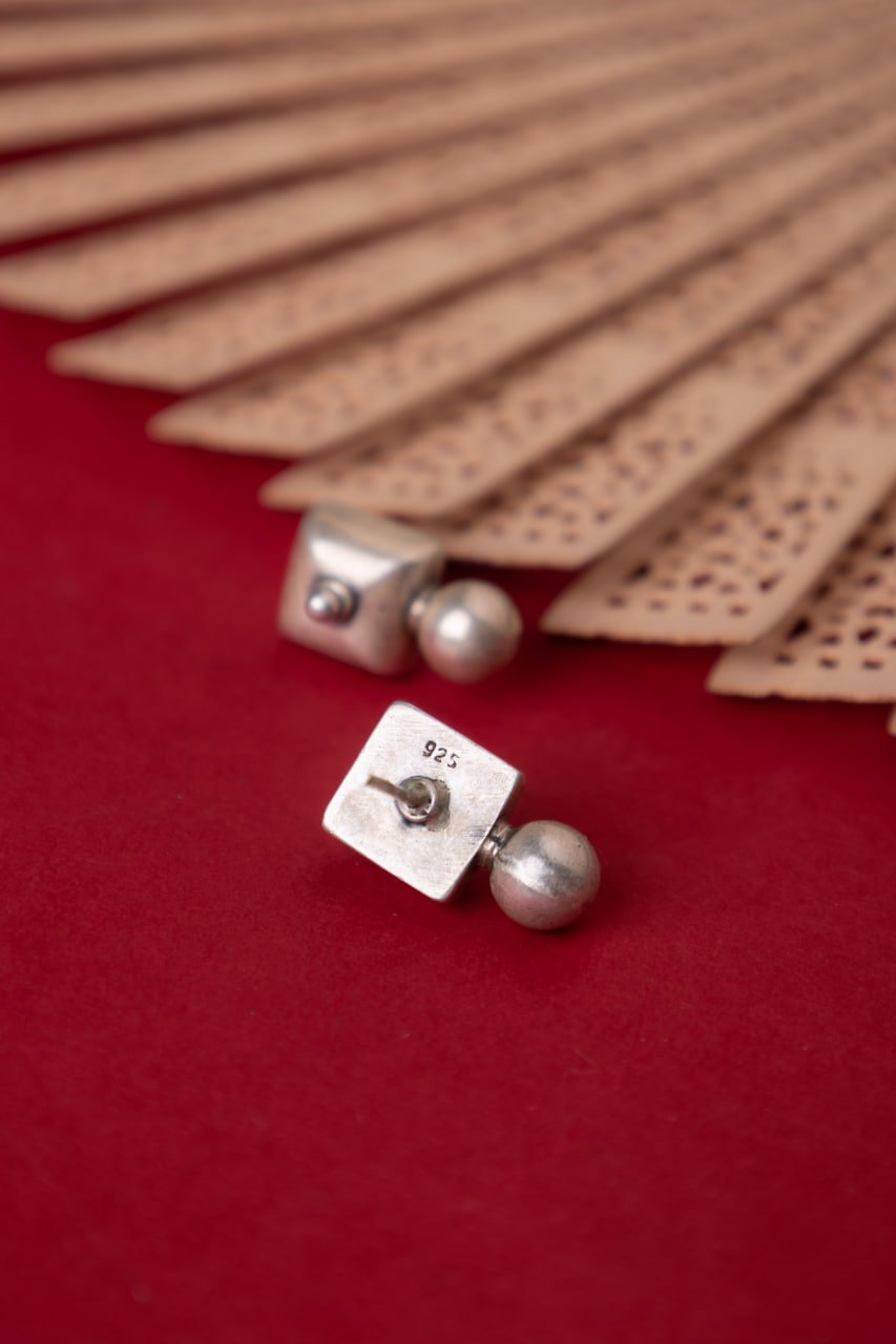 Moh Embossed Matte Stud Earring