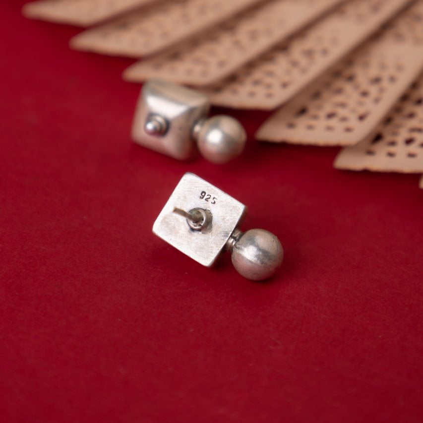 Moh Embossed Matte Stud Earring