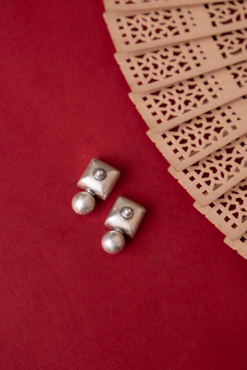 Moh Embossed Matte Stud Earring