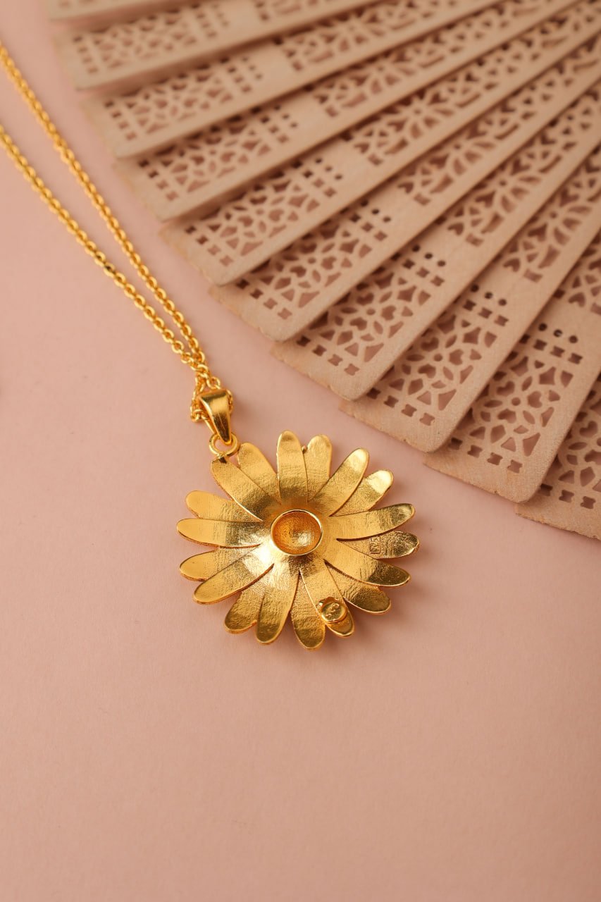 Moh Gold Sunflower Intricate Necklace