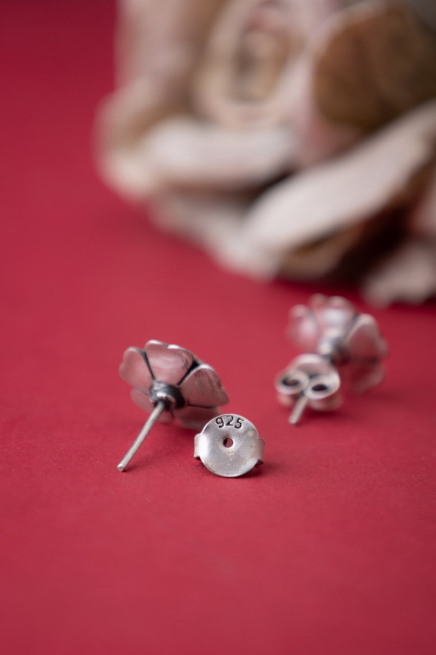 Moh Intricate Rose Everyday Stud Earring