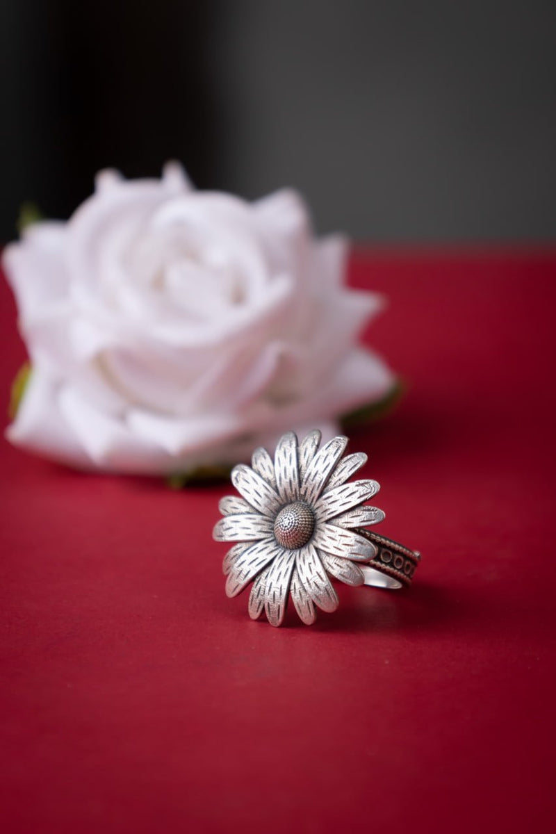Moh Intricate Sunflower Statement Ring