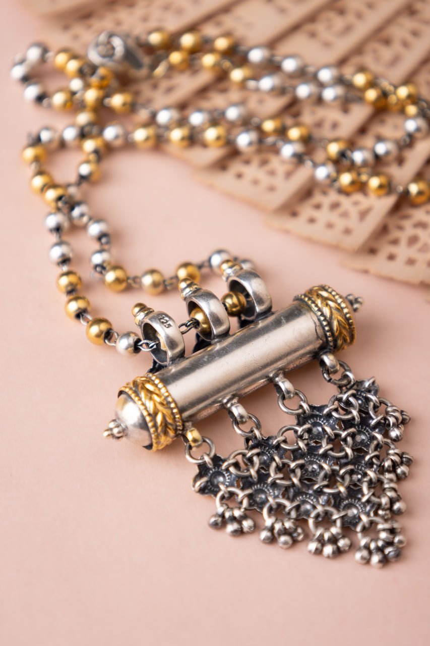 Moh Jali Vintage Inspired Dual Tone Necklace