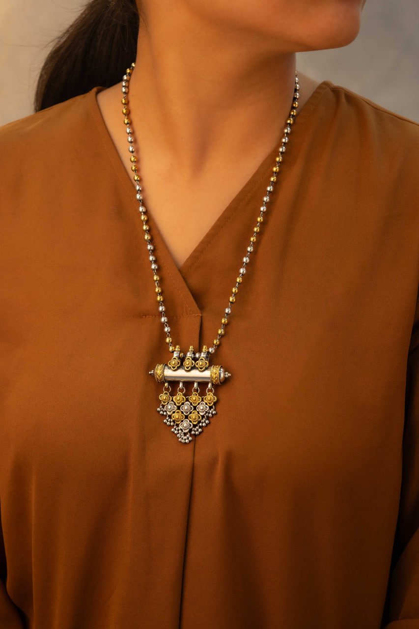Moh Jali Vintage Inspired Dual Tone Necklace