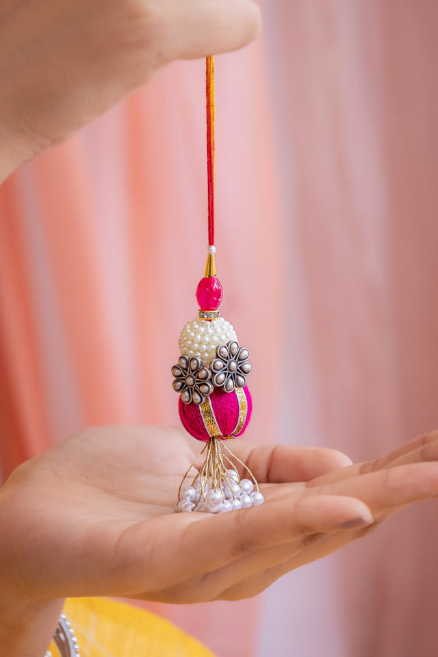925 pure silver mini flower toe ring lumba rakhi, alternate view