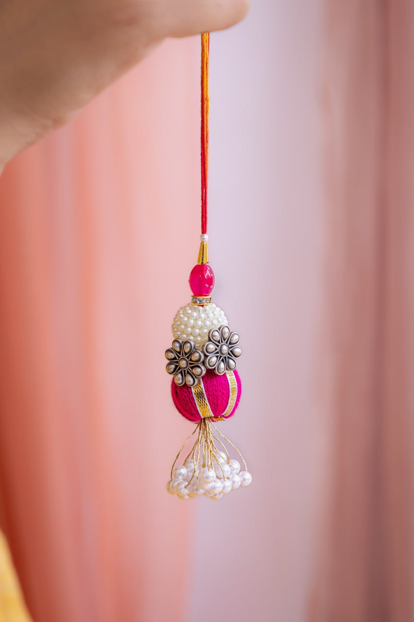 Moh Mini Flower Toe Ring Lumba Rakhi