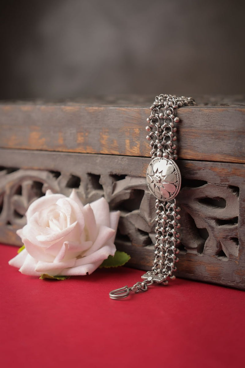 Moh Petal Motif Ghughri Timeless Bracelet