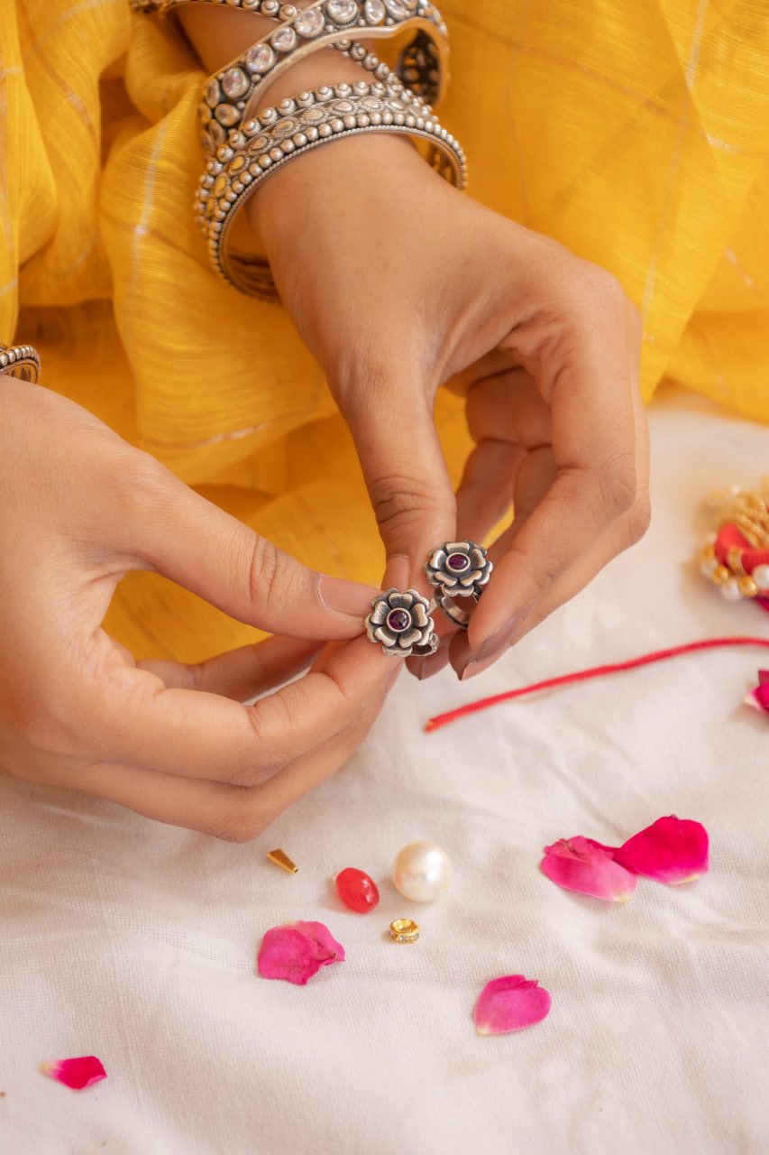 Moh Rose Toe Ring Lumba Rakhi