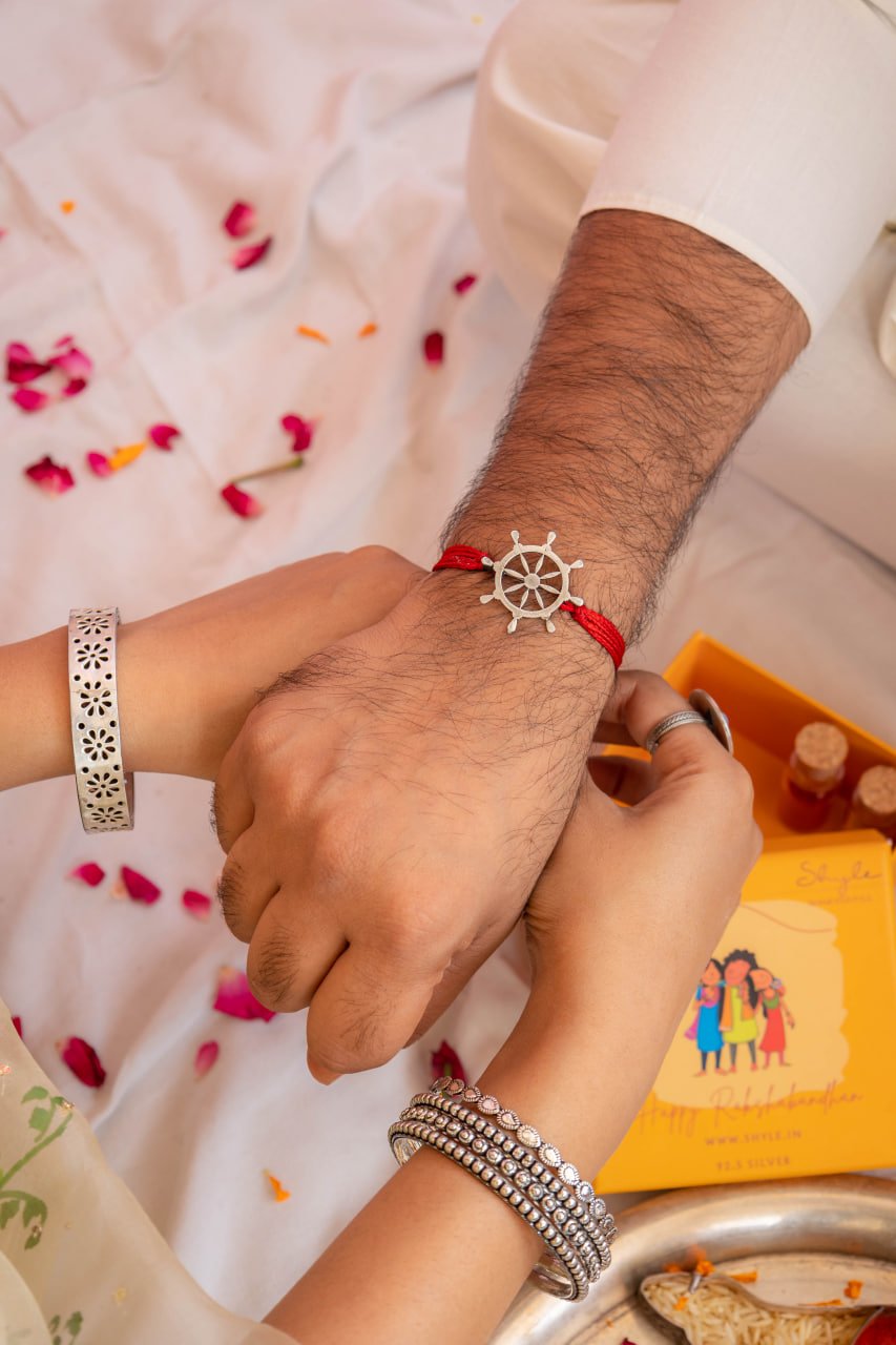 Moh Ship Handle Brooch Cum Rakhi