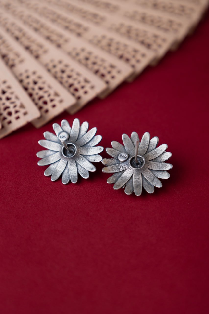 Moh Sunflower Intricate Stud Earring
