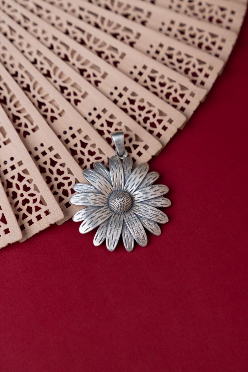 Moh Sunflower Intricate Pendant