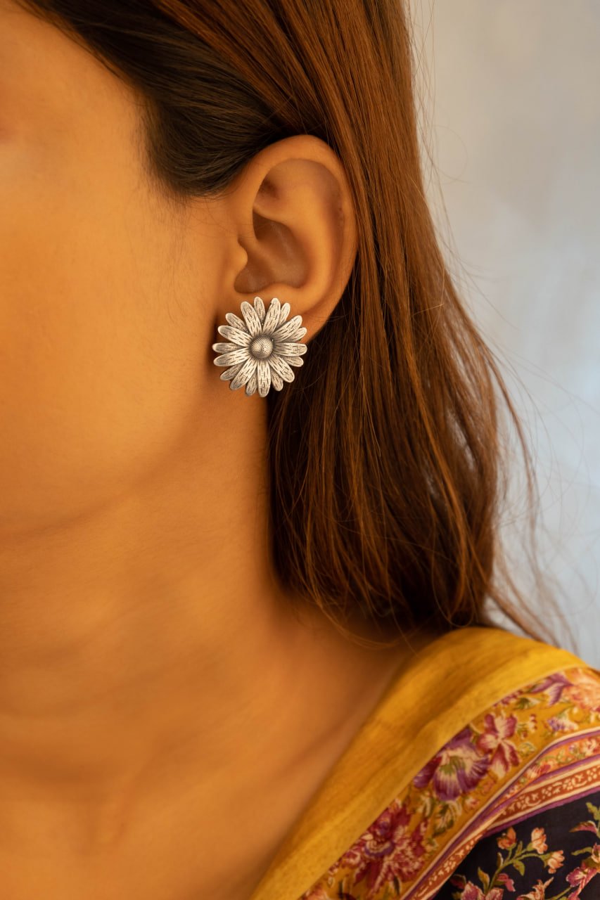 Moh Sunflower Intricate Stud Earring