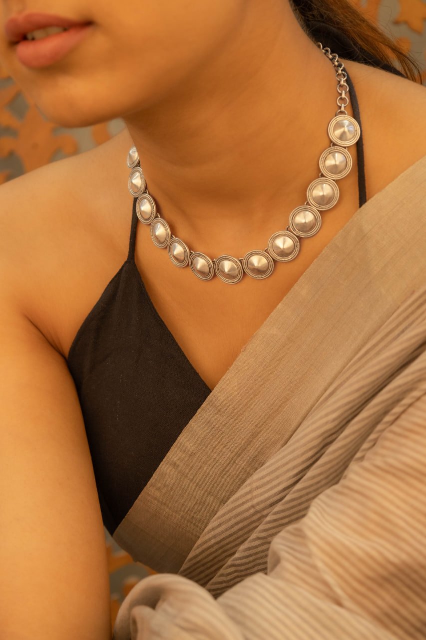 Moh Tikdi Sequence Fine Necklace