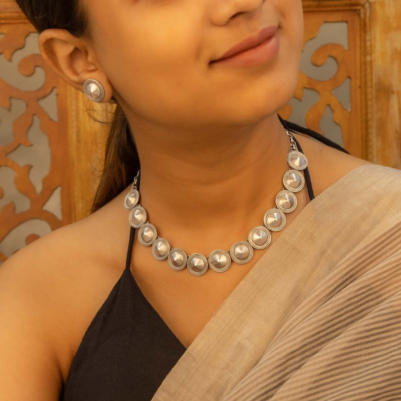 Moh Tikdi Sequence Fine Necklace Set