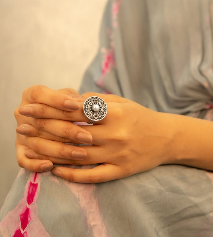 Moh Versatile Intricate Pearl Ring