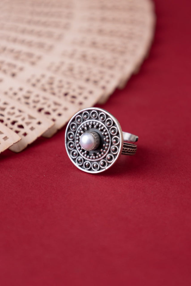 Moh Versatile Intricate Pearl Ring