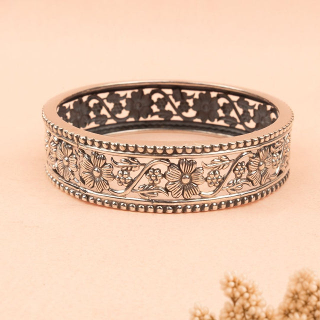 Moh Intricate Flower Leaf Bangle