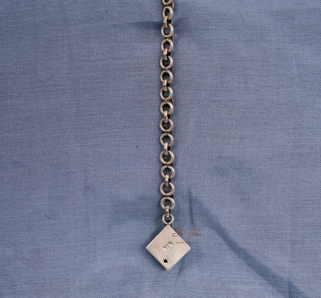 Moh Fine Tikdi Maangtika back