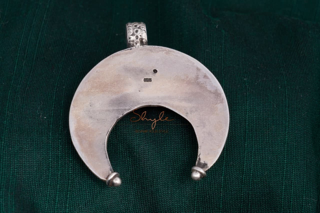 Anvaya Classic Crescent Moon Pendant