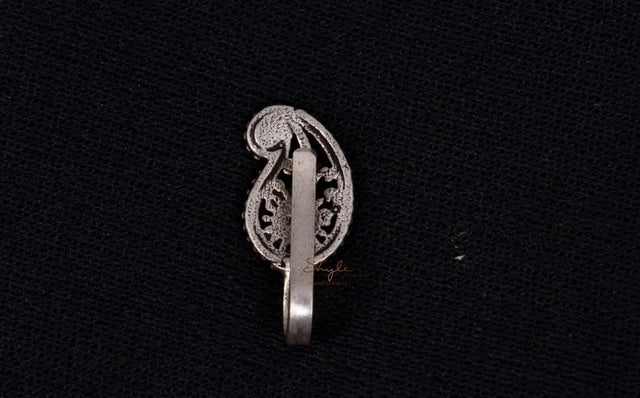 Moh Intricate Carry Nose Clip on