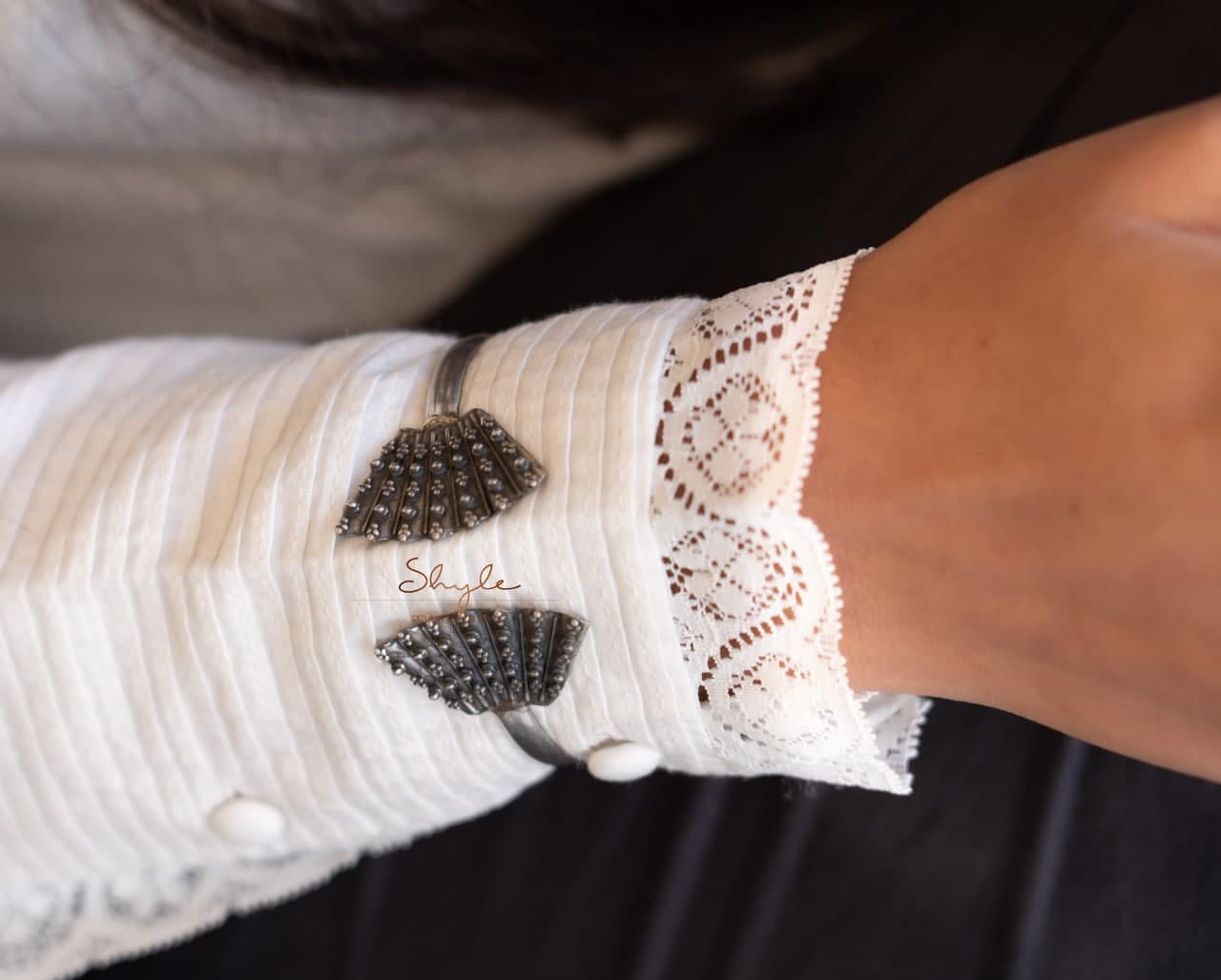 Moh Intricate Pankhi Bracelet